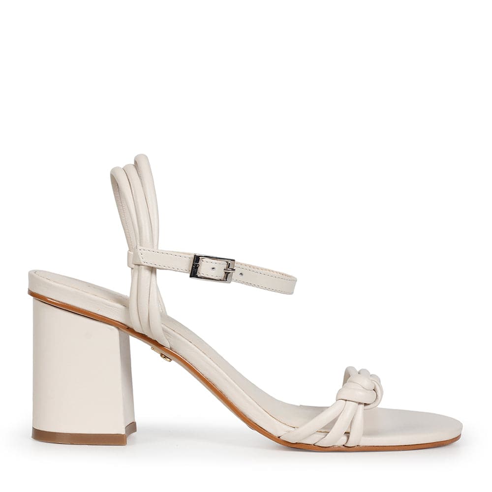 Sara Off White Sandal - Paula Torres Shoes 